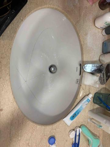 時尚機電修繕行 - 洗臉盆破損更換