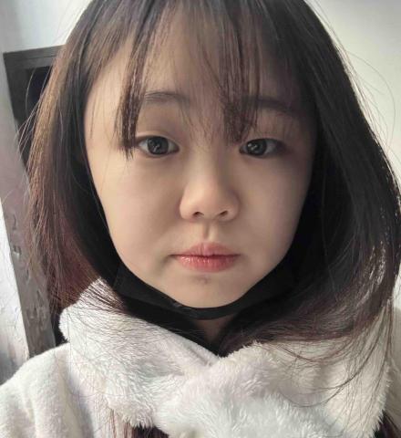 提供數學題服務的專家鄭舒方