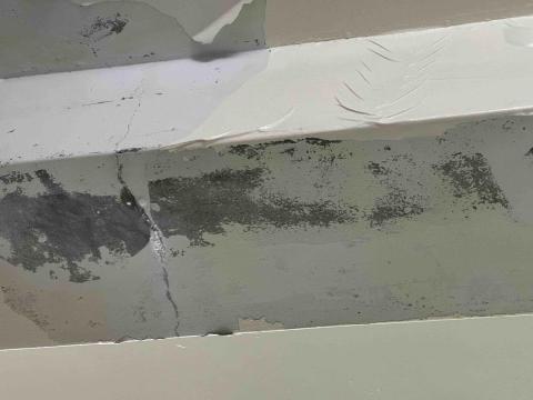 杊沐森屏東內埔營業所 - 樑柱漏水