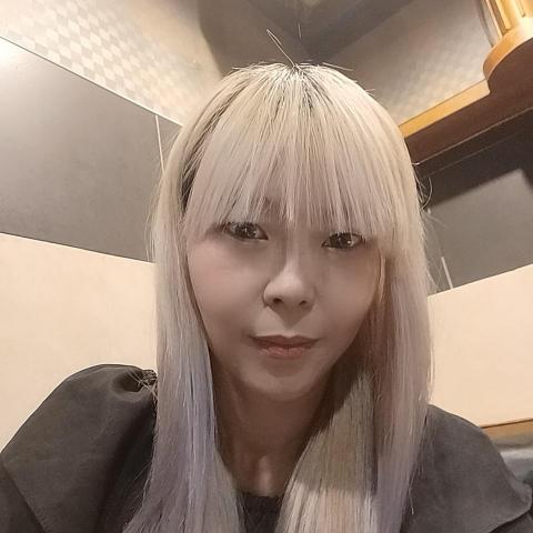 提供遛狗服務的專家陳韻伃