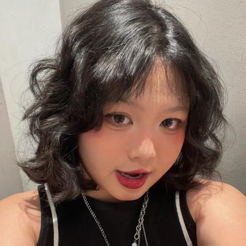 提供彰化銀行客服電話服務的專家周筱渝