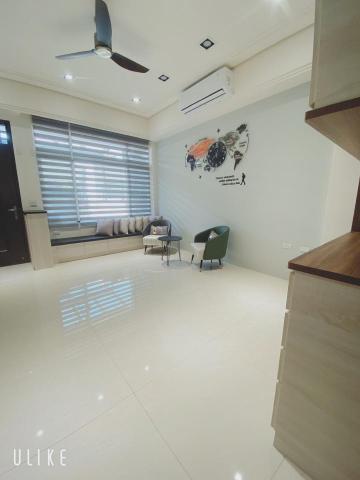 柏升工程行 - 客廳明亮調節光線方便
產品:調光簾