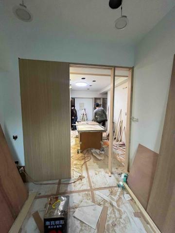 新唯室內設計 - 拉門烤漆前