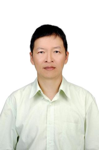 提供1709酒服務的專家何坤龍