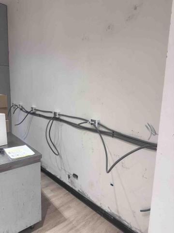 潔兒樂 油漆/清潔/統包工程 - 店面油漆前 潔兒樂 油漆/清潔/統包工程 - 店面油漆前