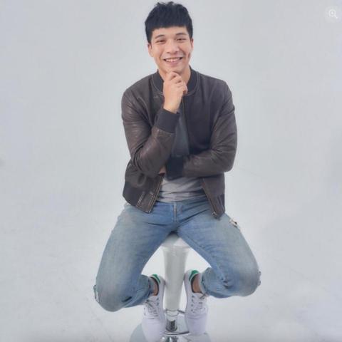 提供辦公桌服務的專家古乃元