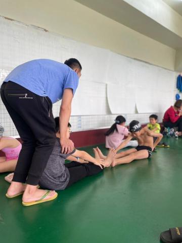 小牛教練/海神游泳學苑/兒童/三鐵/成人課程 - 