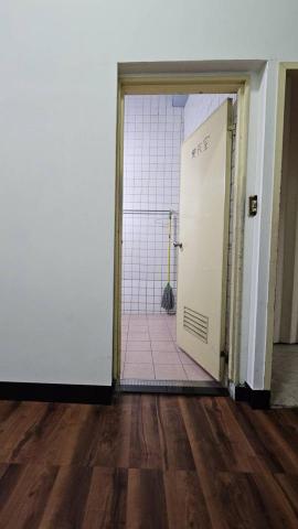 可能設計有限公司 - 浴室門(開)改橫拉門before 可能設計有限公司 - 浴室門(開)改橫拉門before