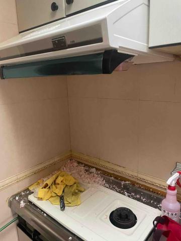 潔兒樂 油漆/清潔/統包工程 - 廚房牆壁除膠-後 潔兒樂 油漆/清潔/統包工程 - 廚房牆壁除膠-後