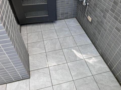 傑宥建材工程行 - 陽台地磚鋪設