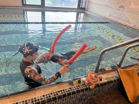 Lemon陪你游 - 到府教學 - 女教練團隊🏊🏻♀️ -  Lemon陪你游 - 到府教學 - 女教練團隊🏊🏻♀️ -