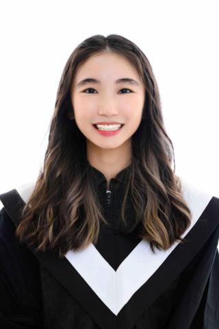 提供數學家教高雄服務的專家林玗軒