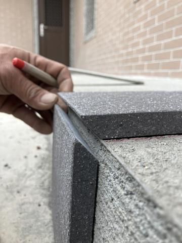 傑宥建材工程行 - 室外地磚45度角拼接