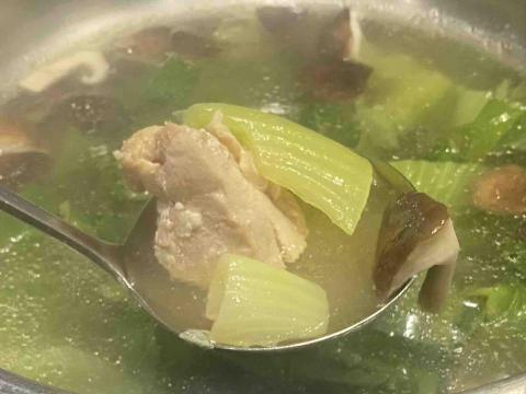 Tiger Chou - 掛菜雞湯