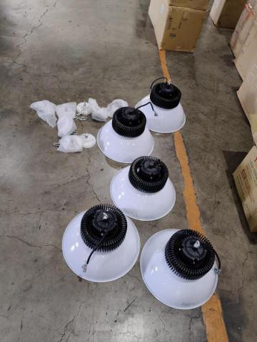 瑋成水電裝修工作室 - 施工前：更換LED天井灯