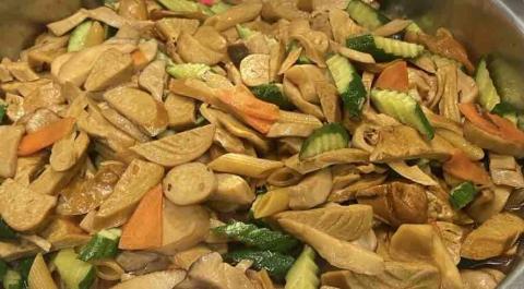 Tiger Chou - 炒杏鮑菇豆乾