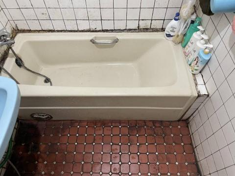 可能設計有限公司 - 拆浴缸改淋浴before 可能設計有限公司 - 拆浴缸改淋浴before