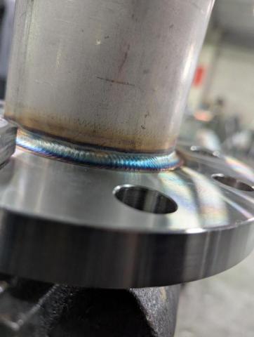 方靖 - 三寸法蘭焊接