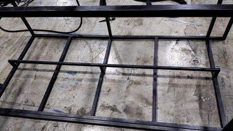 方靖 - 鐵架製作