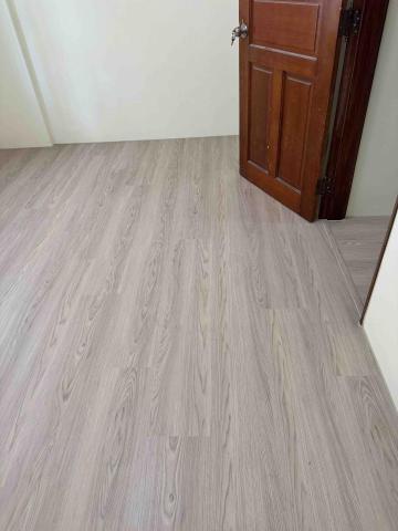 九九櫸木扶手 - 卡扣地板