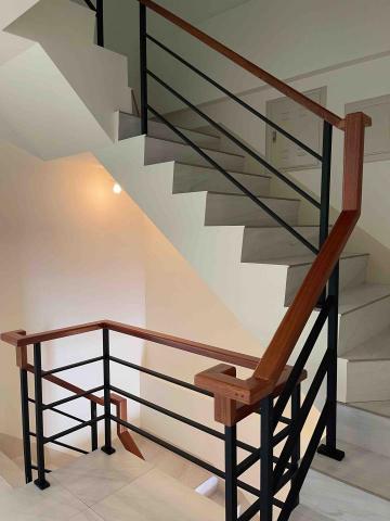 九九櫸木扶手 - 沙菲利加鐵件三度空間