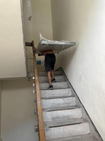 雙豪運輸 - 工業用加厚工作桌 一樓搬運至五樓