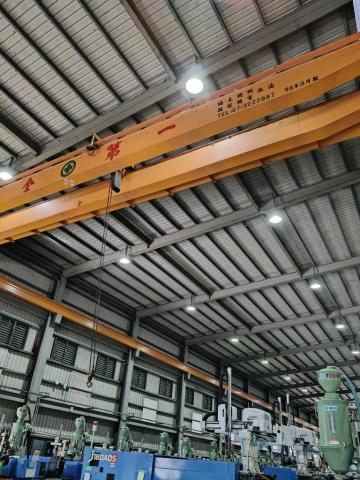 瑋成水電裝修工作室 - 施工後：更換LED天井燈