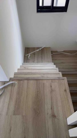 九九櫸木扶手 - 卡扣樓梯階