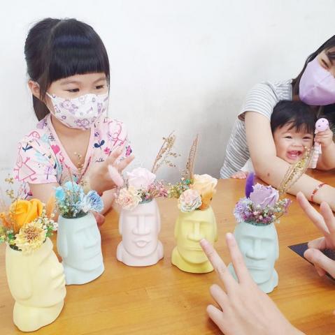 T.Y Studio 乾燥花手作工作室 - 親子到府包課