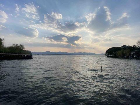 邱盛岳