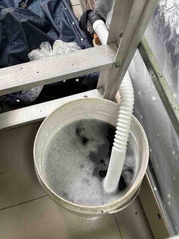 勝 - 清潔後的髒水