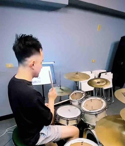 Under Drum Studio - 學生上課