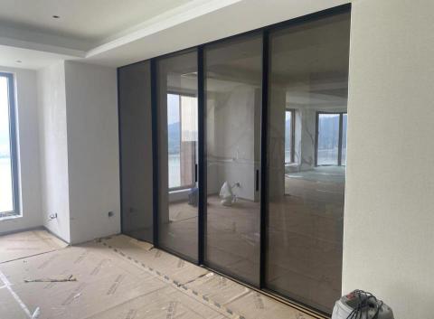 奧多爾玻璃門 - 