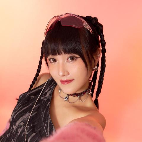 提供妝髮服務的專家莊薏璇