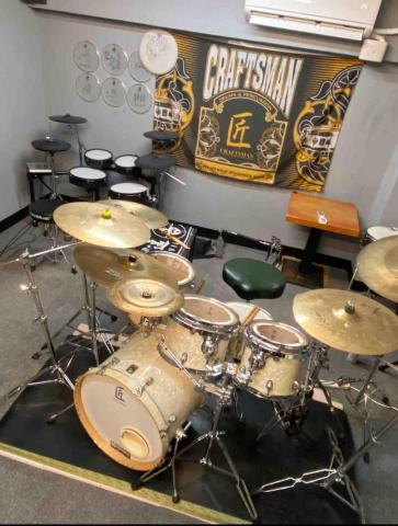 Under Drum Studio - 教室鼓組