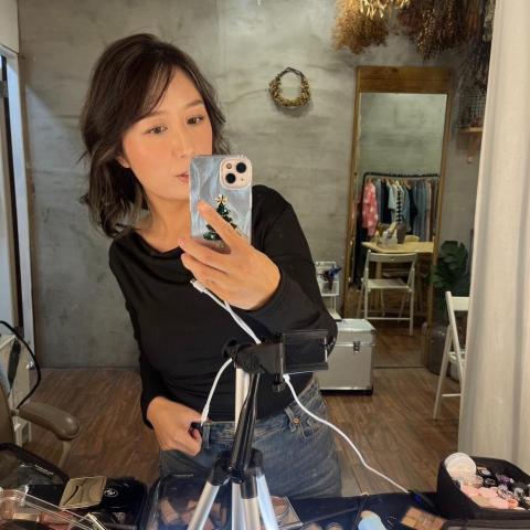 提供霧眉失敗服務的專家Alexa Mii小米老師