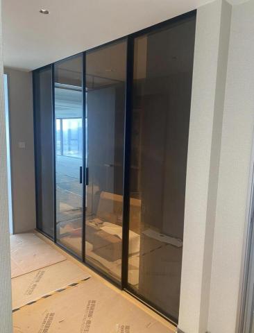 奧多爾玻璃門 - 