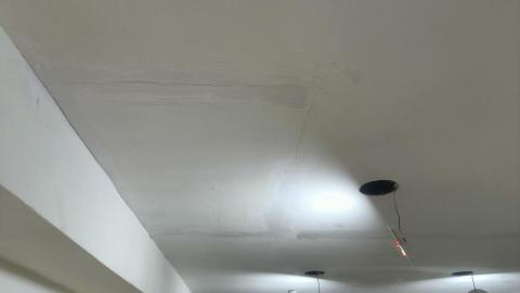 米蘭室內裝修工程 - 透天全是天花板隔間包梁穿簾盒冷氣