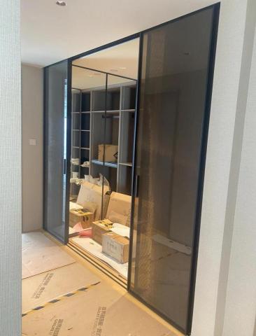 奧多爾玻璃門 - 