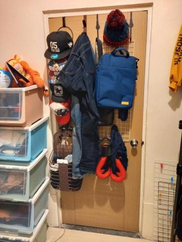 Sasha H - 門後收納