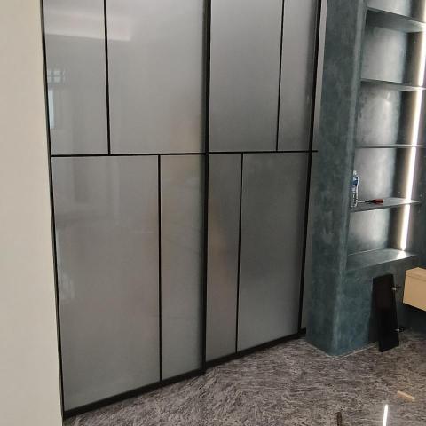 提供拉門下軌服務的專家賴登凱