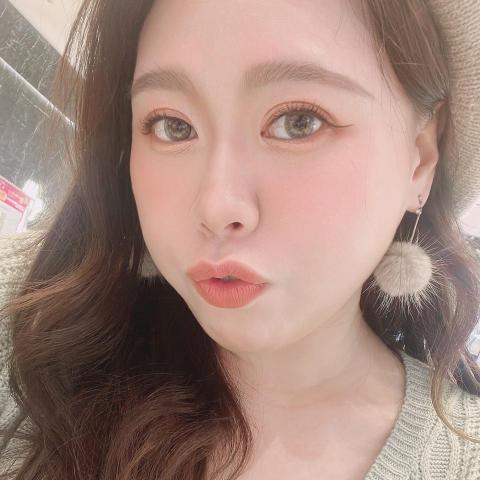 提供新娘服務的專家廖伊茹 Elsa