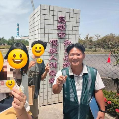 提供駕訓班服務的專家高雄仁武駕訓班蔡志文