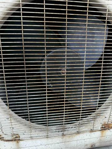 耀清空調 - 外機葉片更換