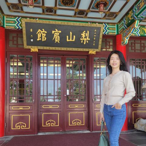 提供宜蘭名產服務的專家mandy liu