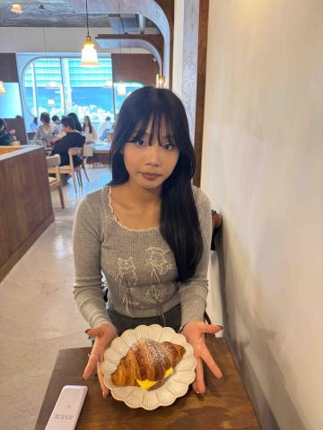 提供112學測數b服務的專家黃婕瑄