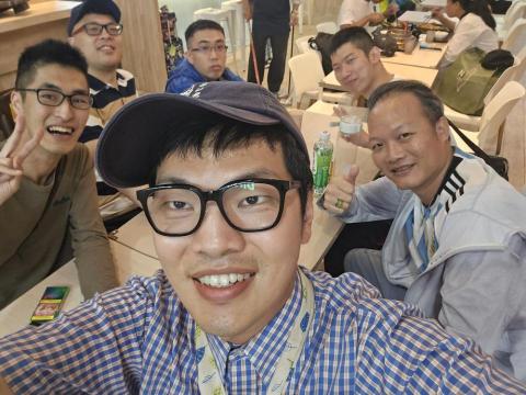 洪偉智 - 和朋友吃飯