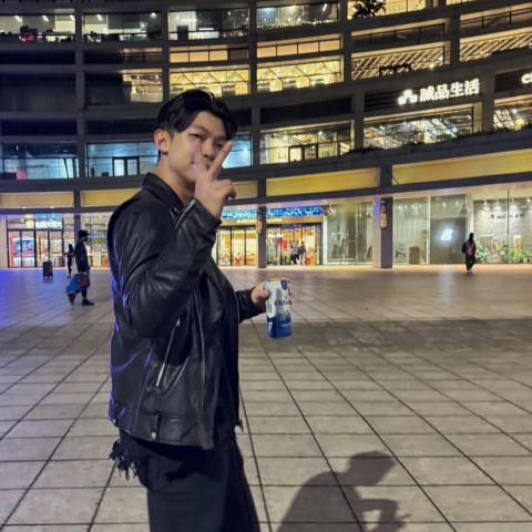 提供48服務的專家Hao Wei Yen