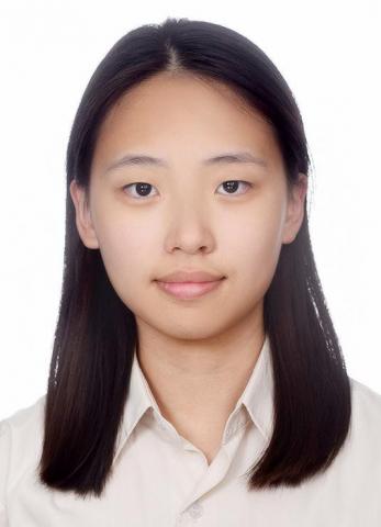 提供林口到府美甲服務的專家王俐婷