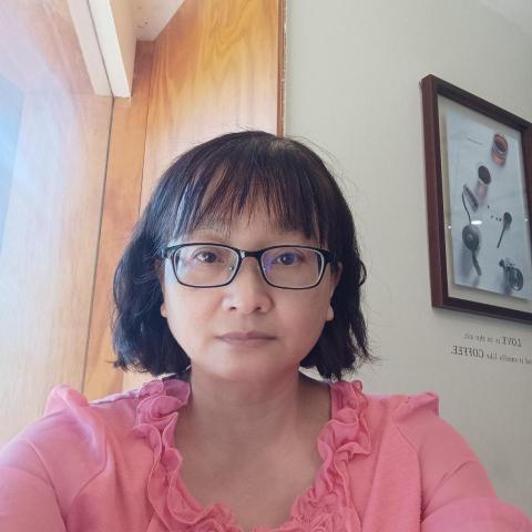 提供多少錢西文服務的專家Cris